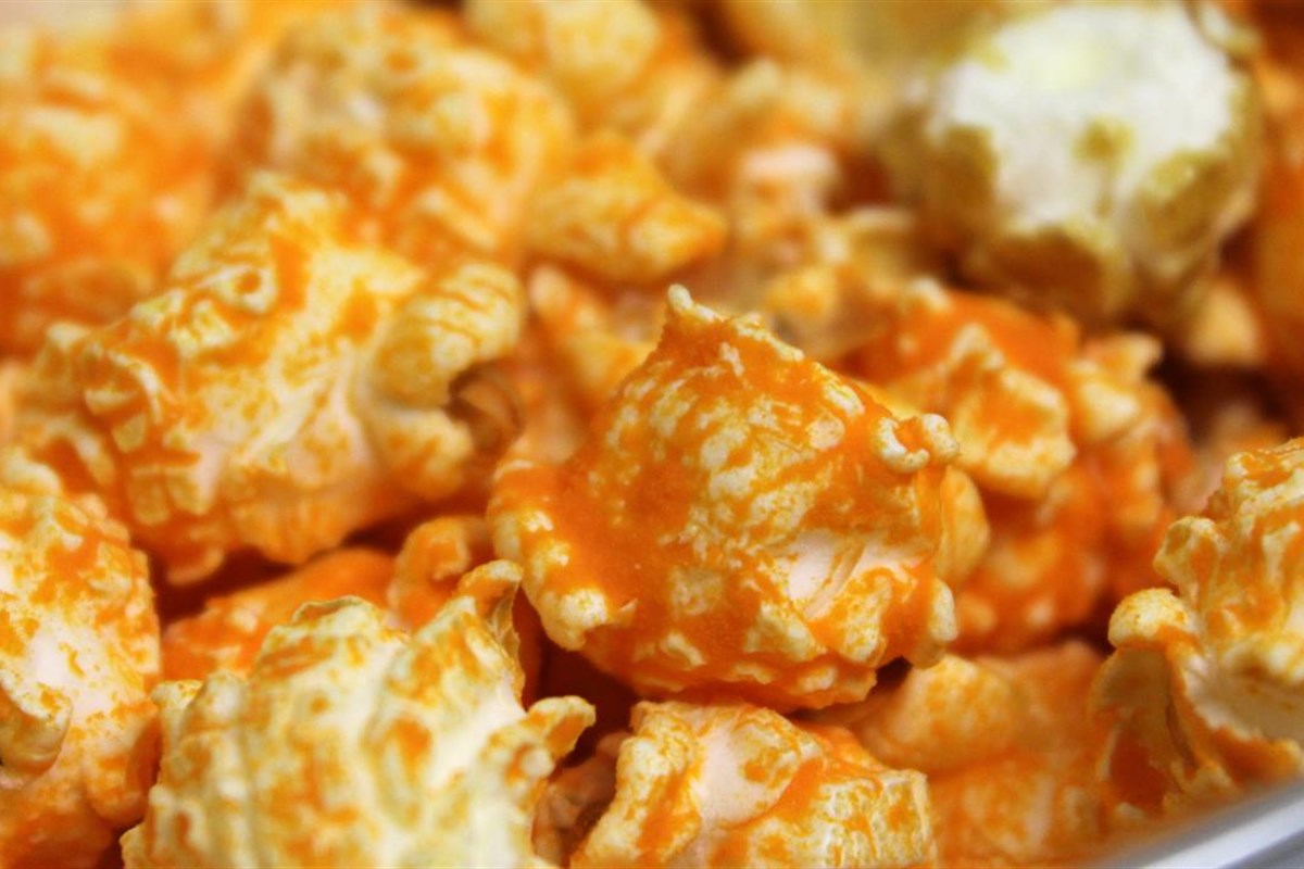 Bắp rang bơ áo đều bột phô mai Cheddar béo ngậy chuẩn vị rạp phim